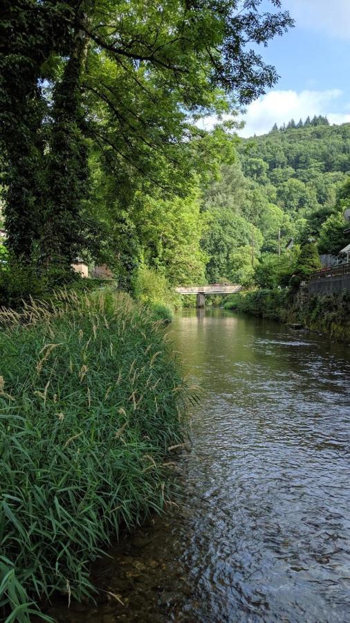 Le Jardin: Riverside Nature Retreat Campsite Lacaze