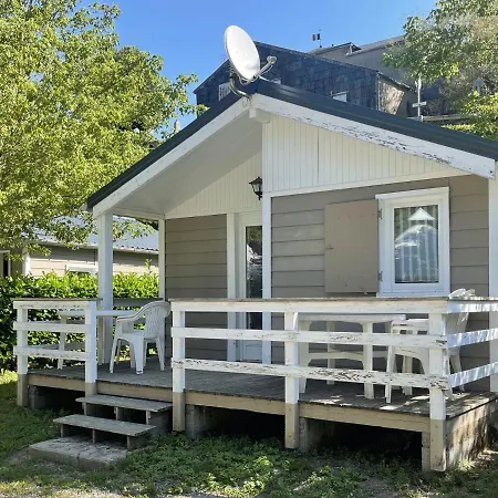 Camping Le Jardin: Riverside Nature Retreat Lacaze Exterior photo