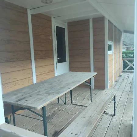 Camping Le Jardin: Riverside Nature Retreat Lacaze Exterior photo