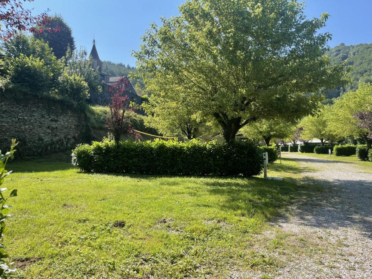 Campsite Le Jardin: Riverside Nature Retreat