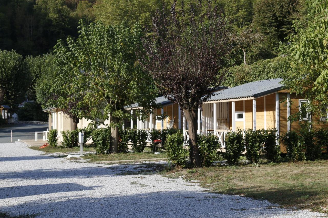 Le Jardin: Riverside Nature Retreat Campsite Lacaze